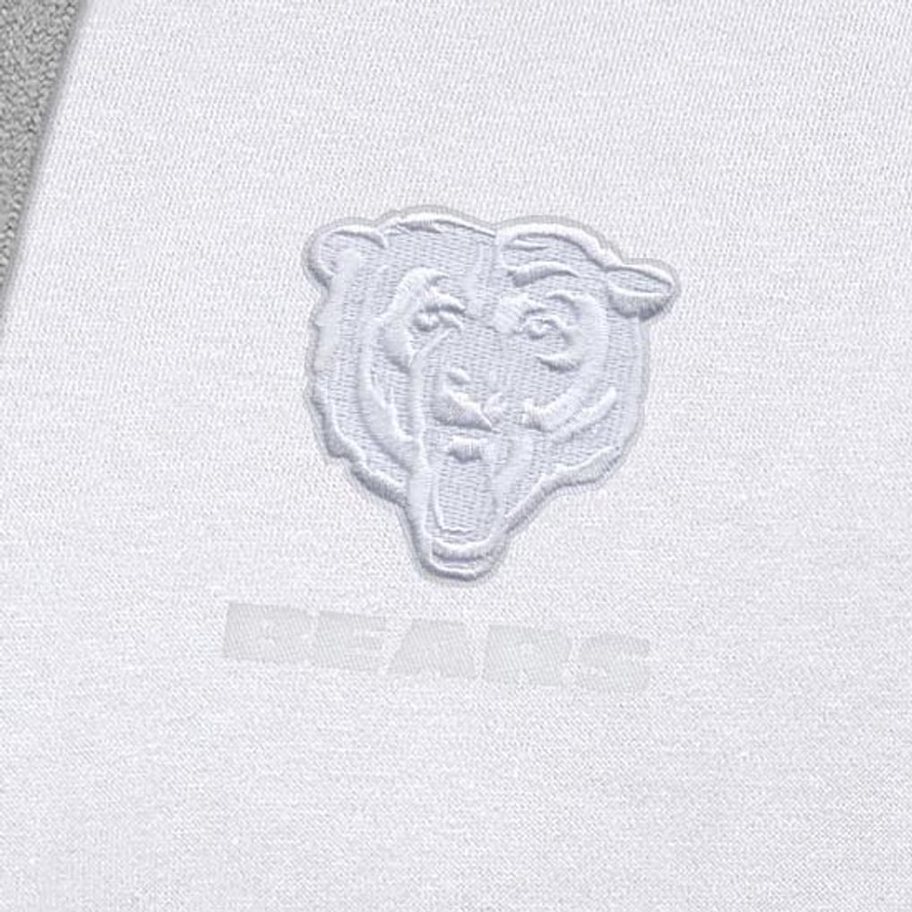 Chicago Bears Antigua Victory Pullover Hoodie - White